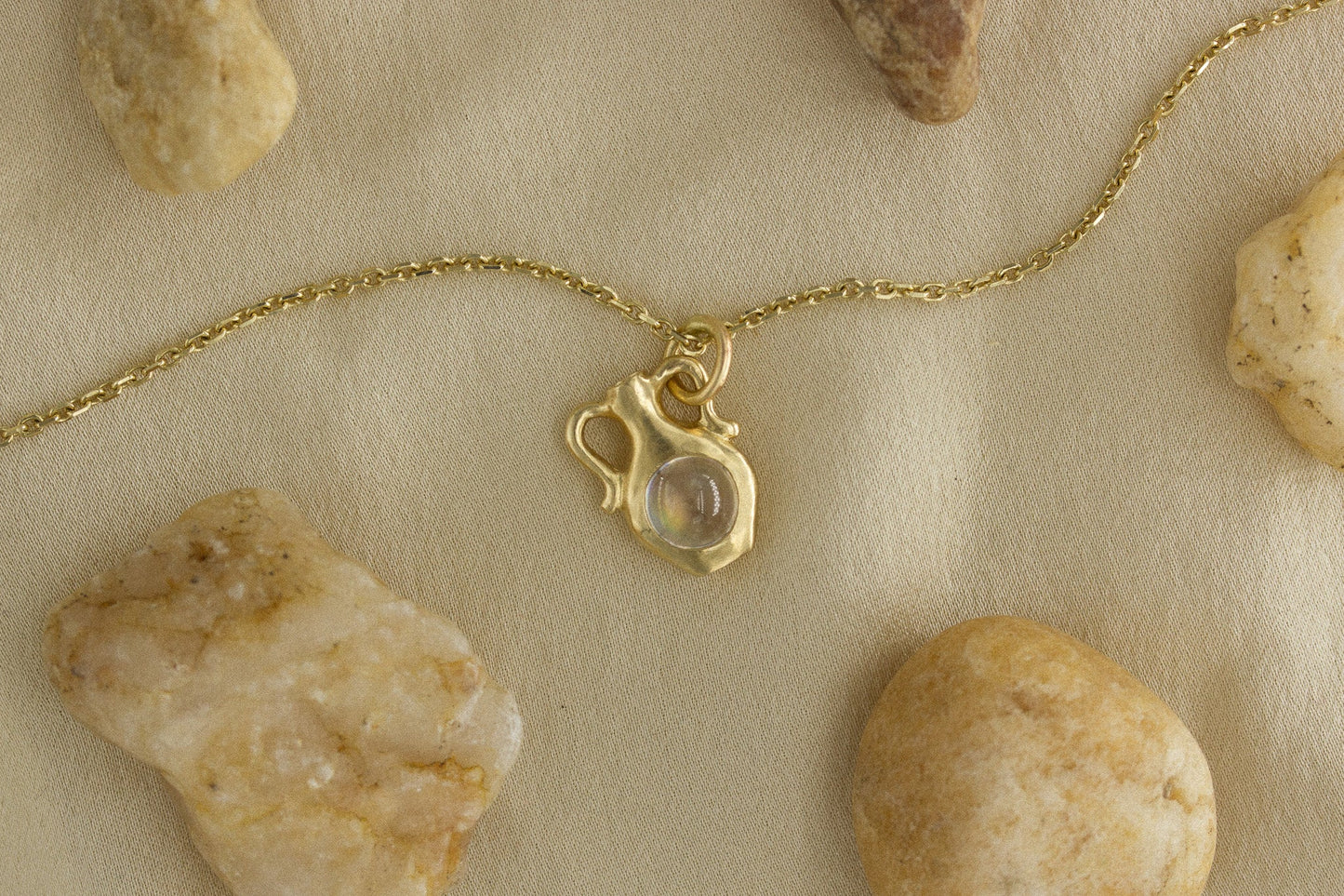 Amphora Pendant I | Moonstone