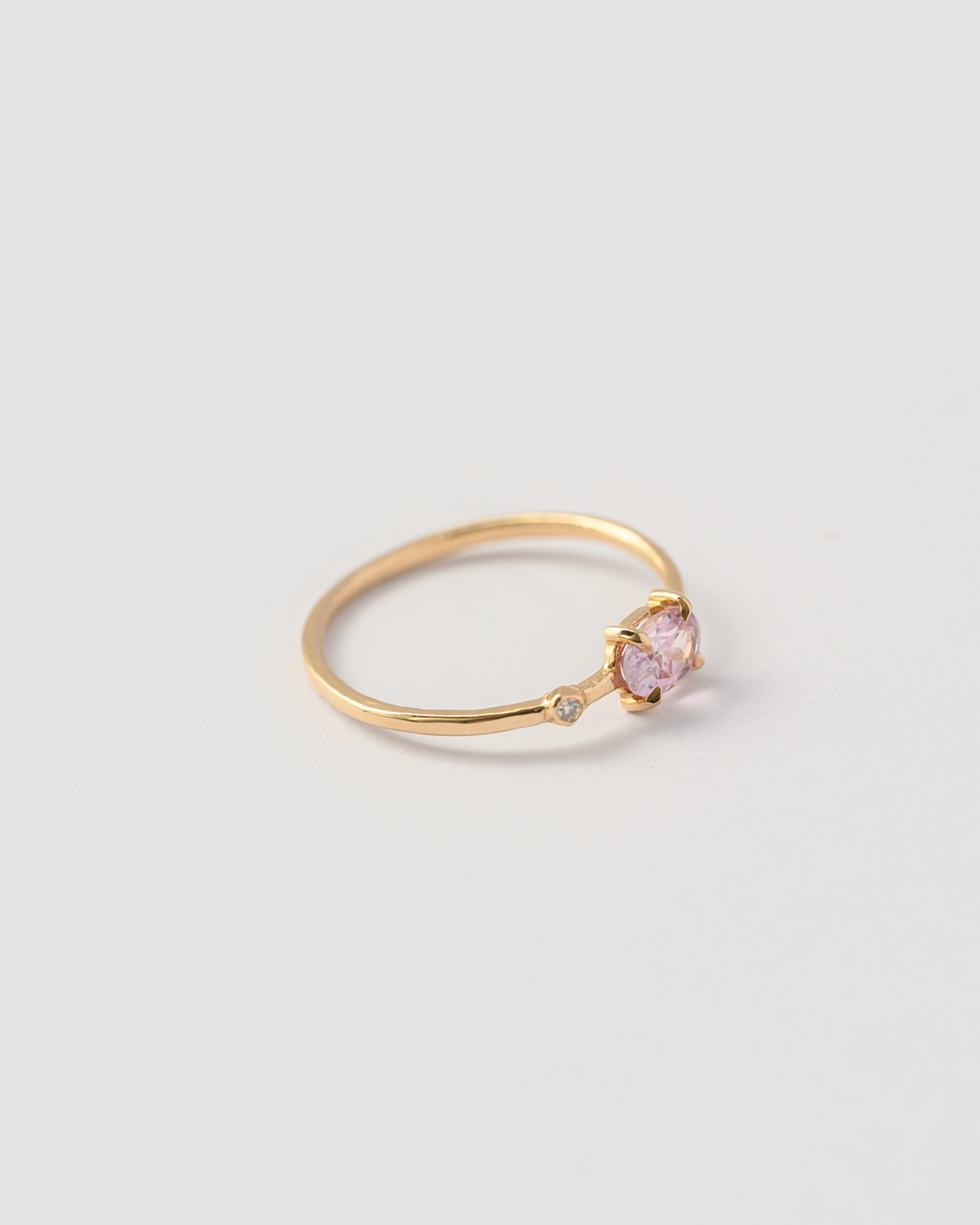 Wink Ring | Spinel & Diamond