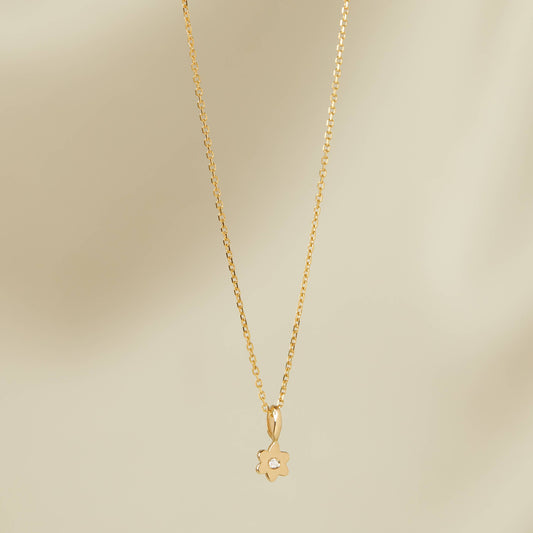 14k Gold Daisy Necklace