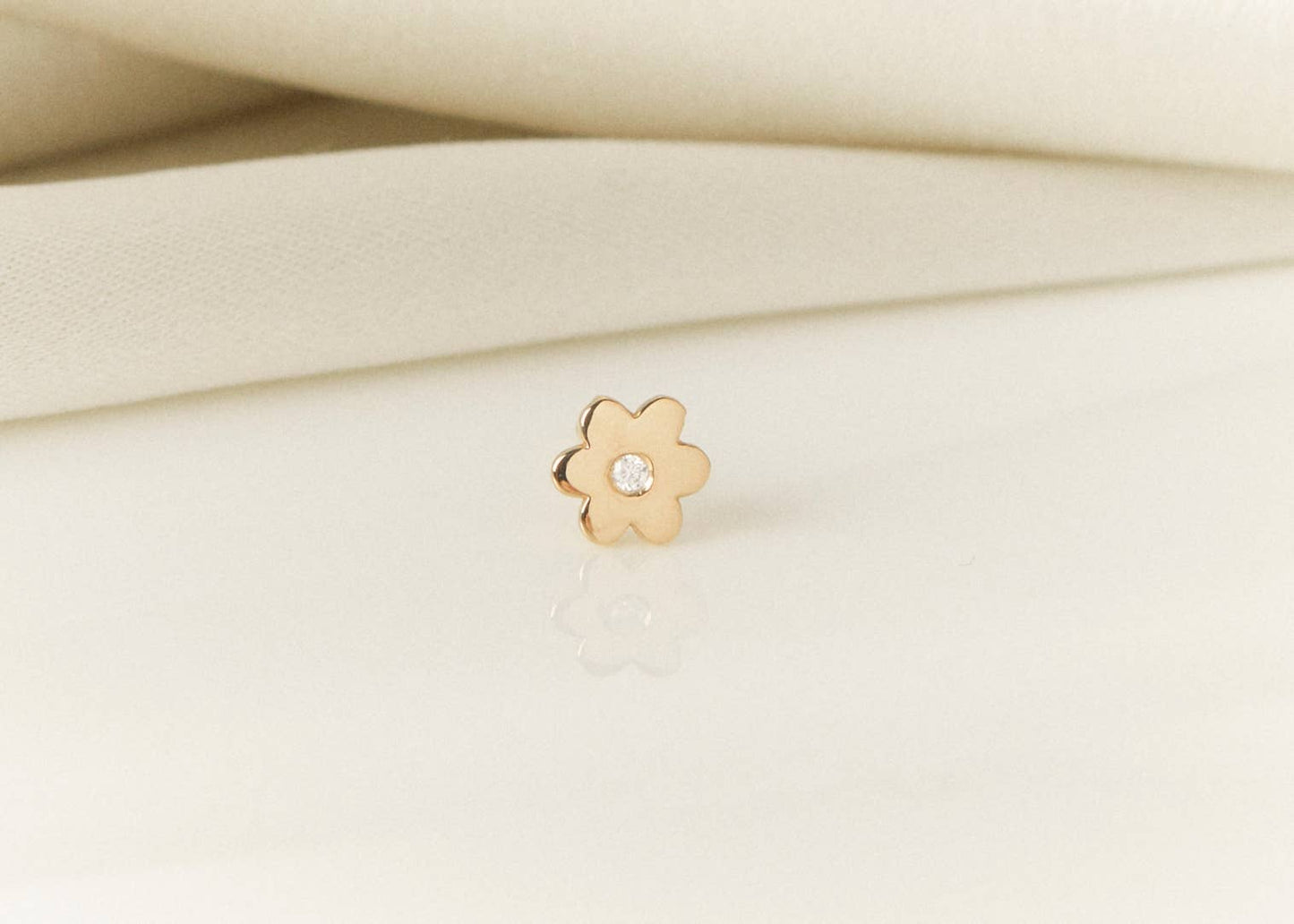 14k Daisy Single Stud