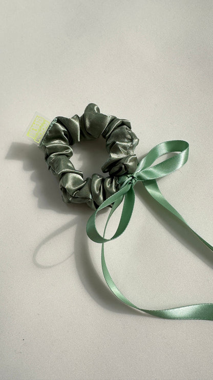 Catherine Bow Scrunchie