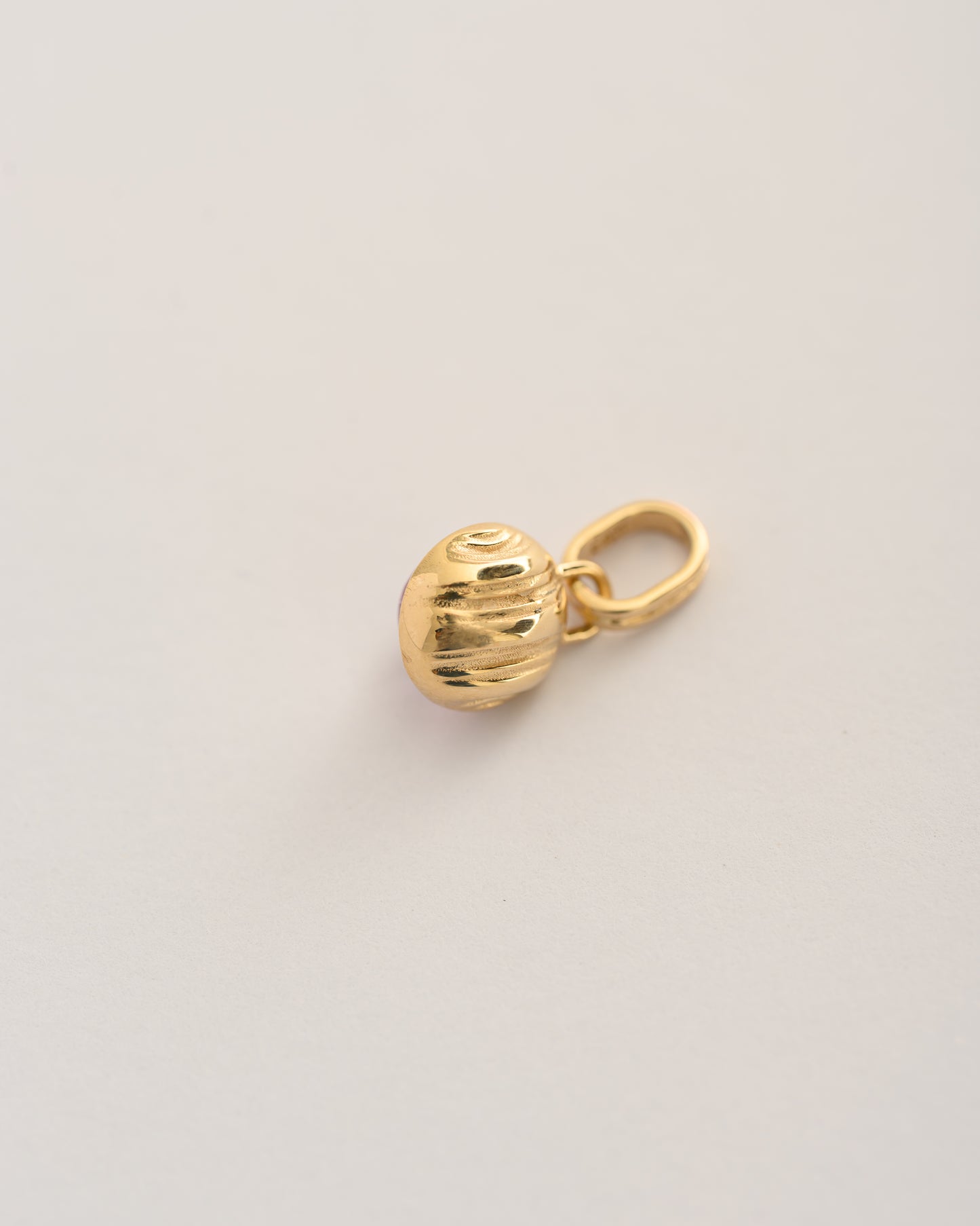 Sonder Charm