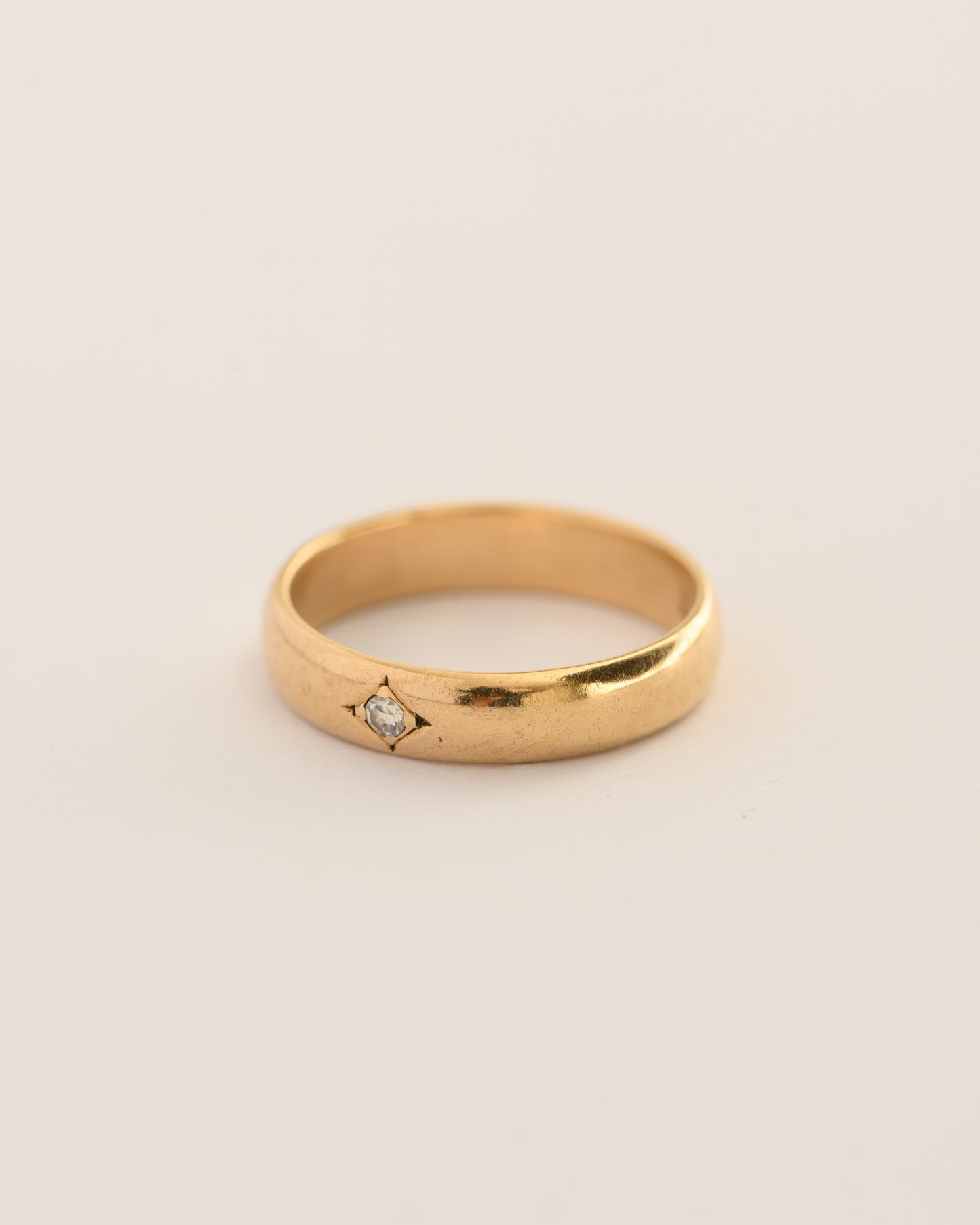 Vintage Band with Diamond
