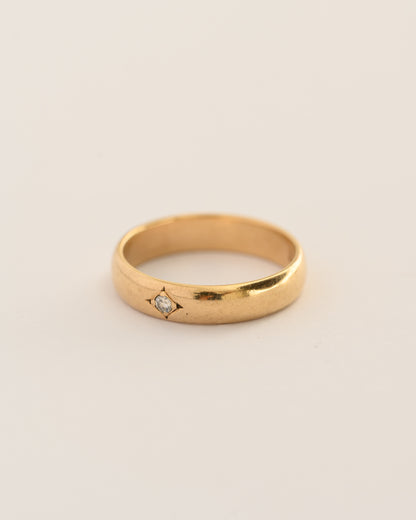Vintage Band with Diamond