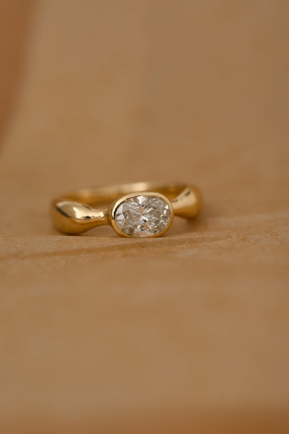 Droplet Solitaire Ring