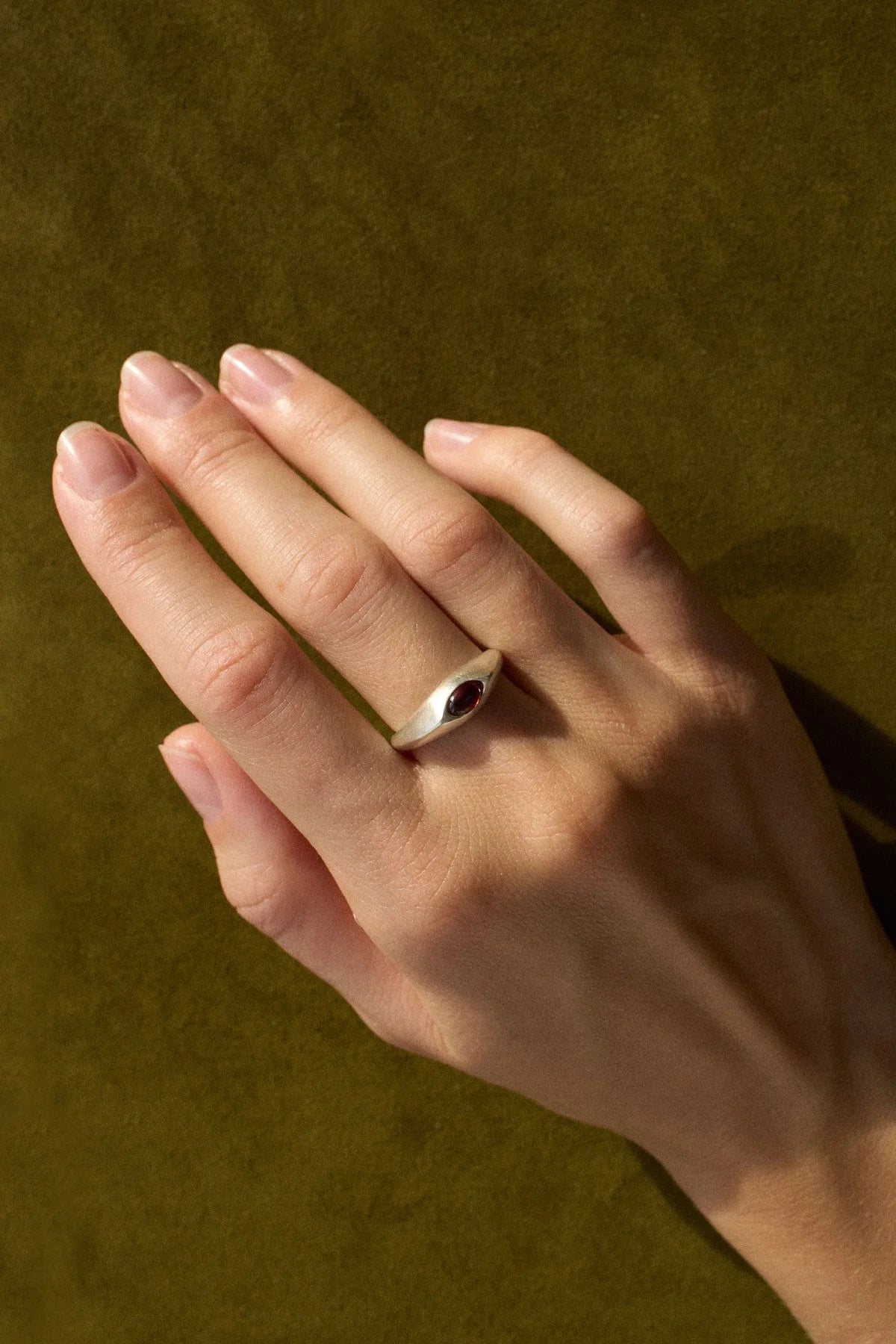 Ellipse Ring | Garnet