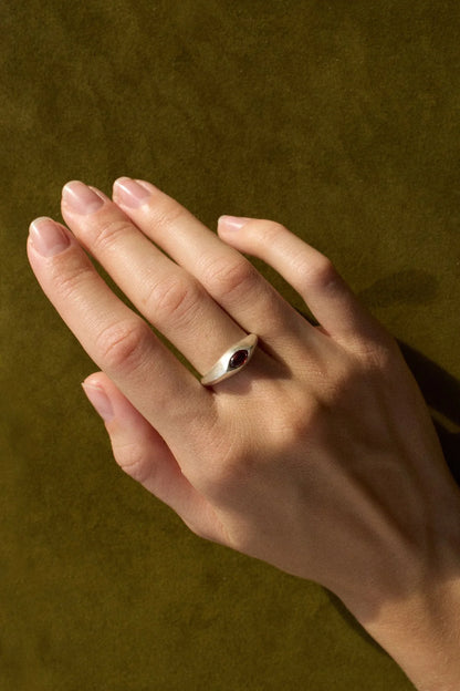Ellipse Ring | Garnet