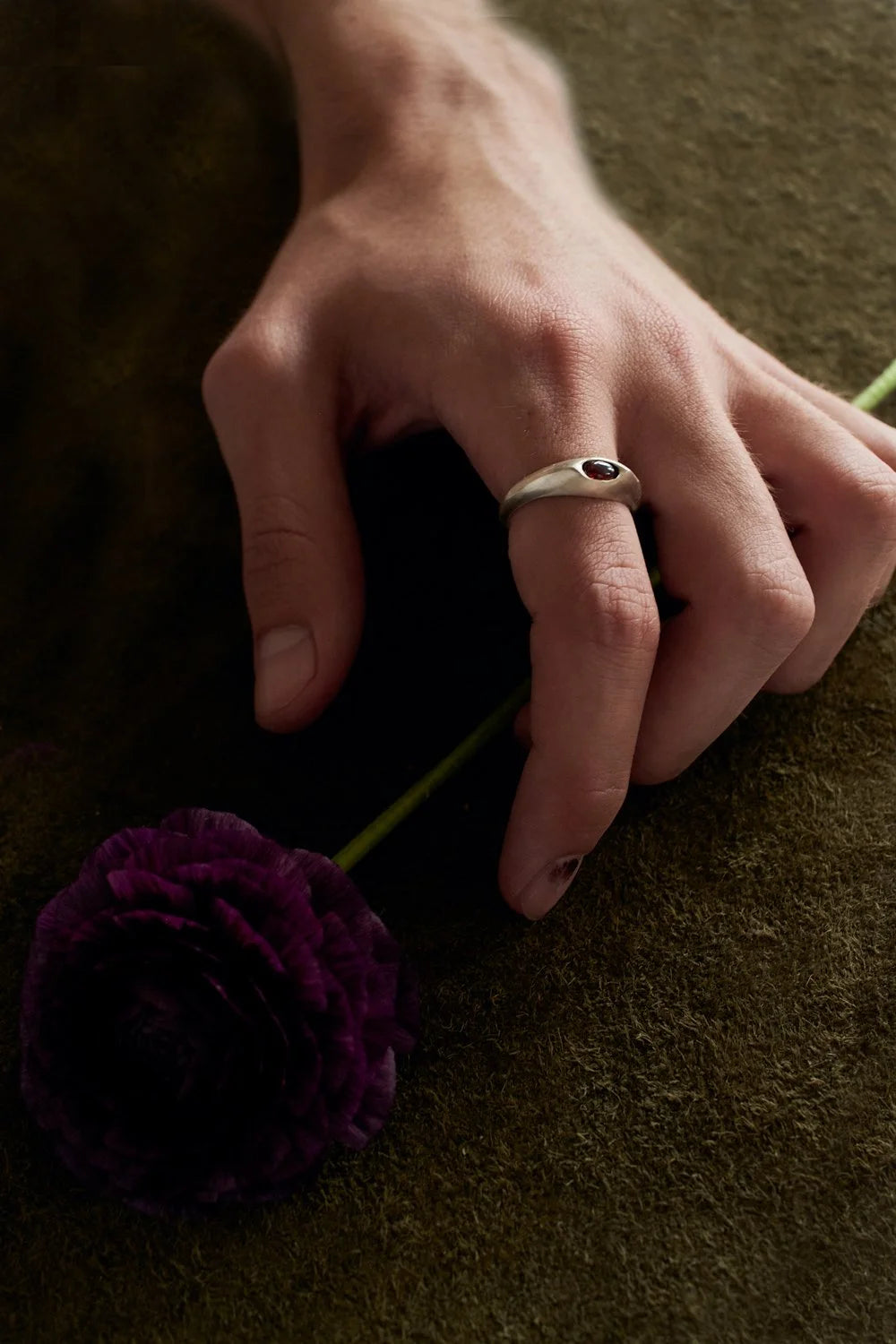 Ellipse Ring | Garnet
