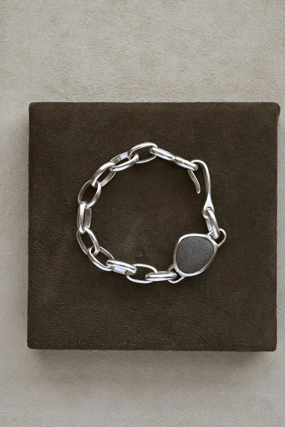 Elevine Bracelet with Stone