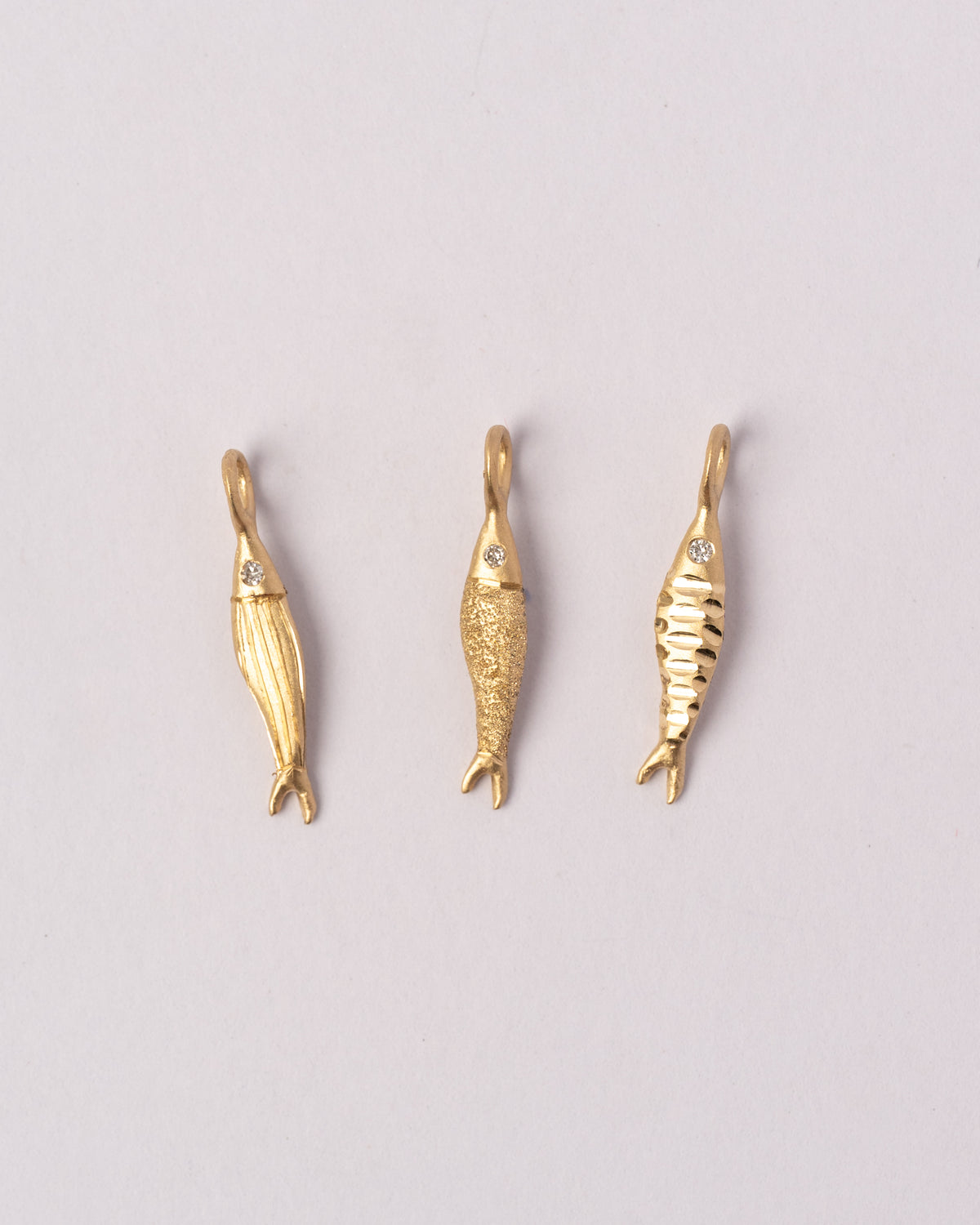 Engraved Pesca Pendant
