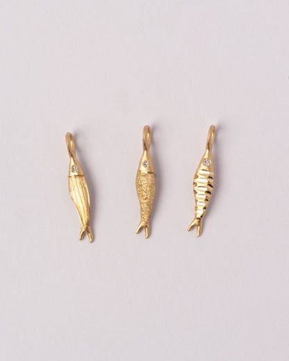 Engraved Pesca Pendant