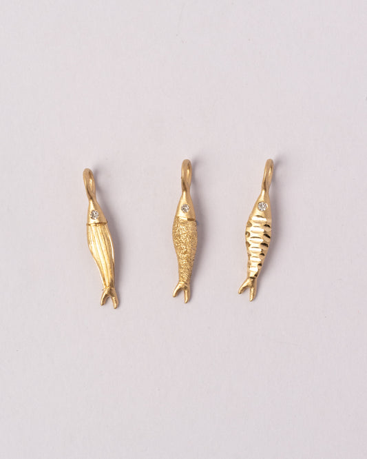 Engraved Pesca Pendant
