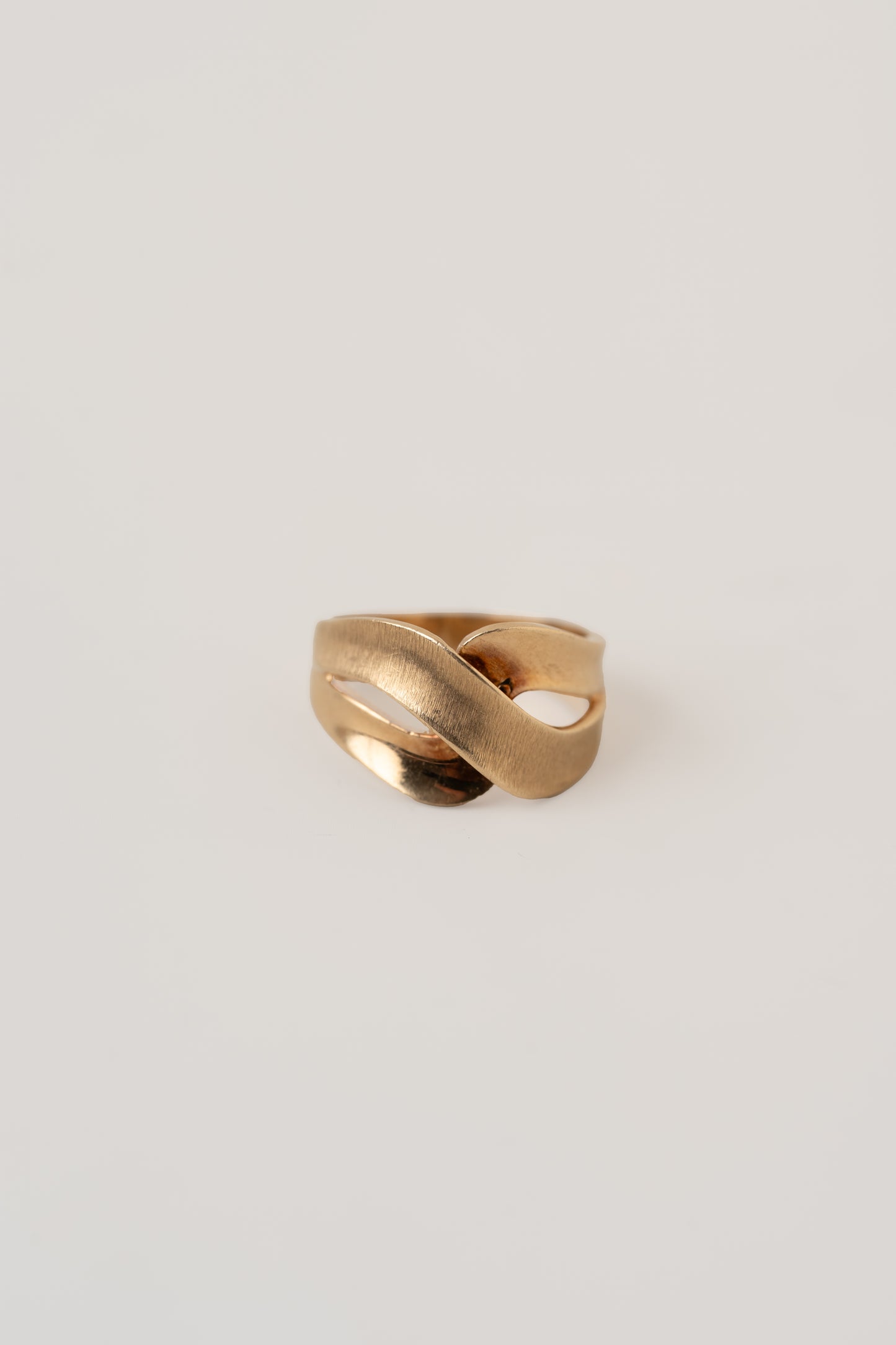 Vintage Criss-Cross Ring