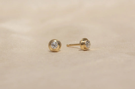 Shadow Studs