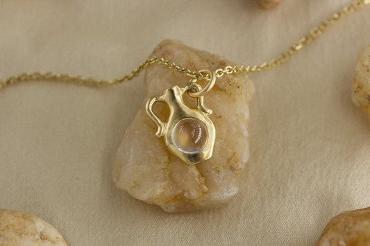 Amphora Pendant I | Moonstone