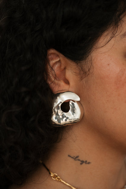 Concha Earrings