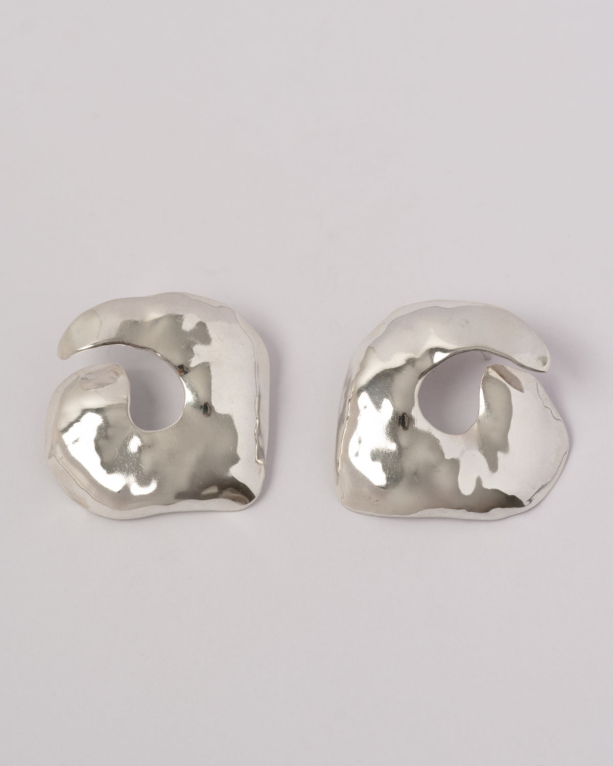 Concha Earrings