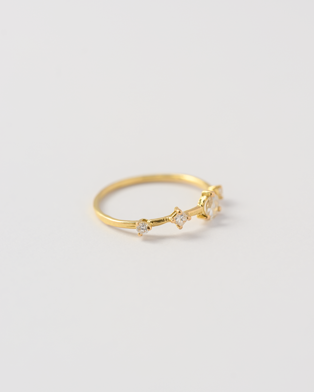 Dot Dash Ring | Diamond