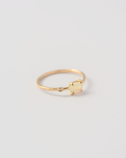 Wink Ring | Opal & Diamond