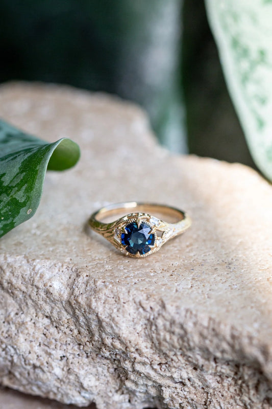 Ava Ring