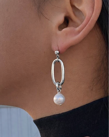 Bella Pearl Earrings