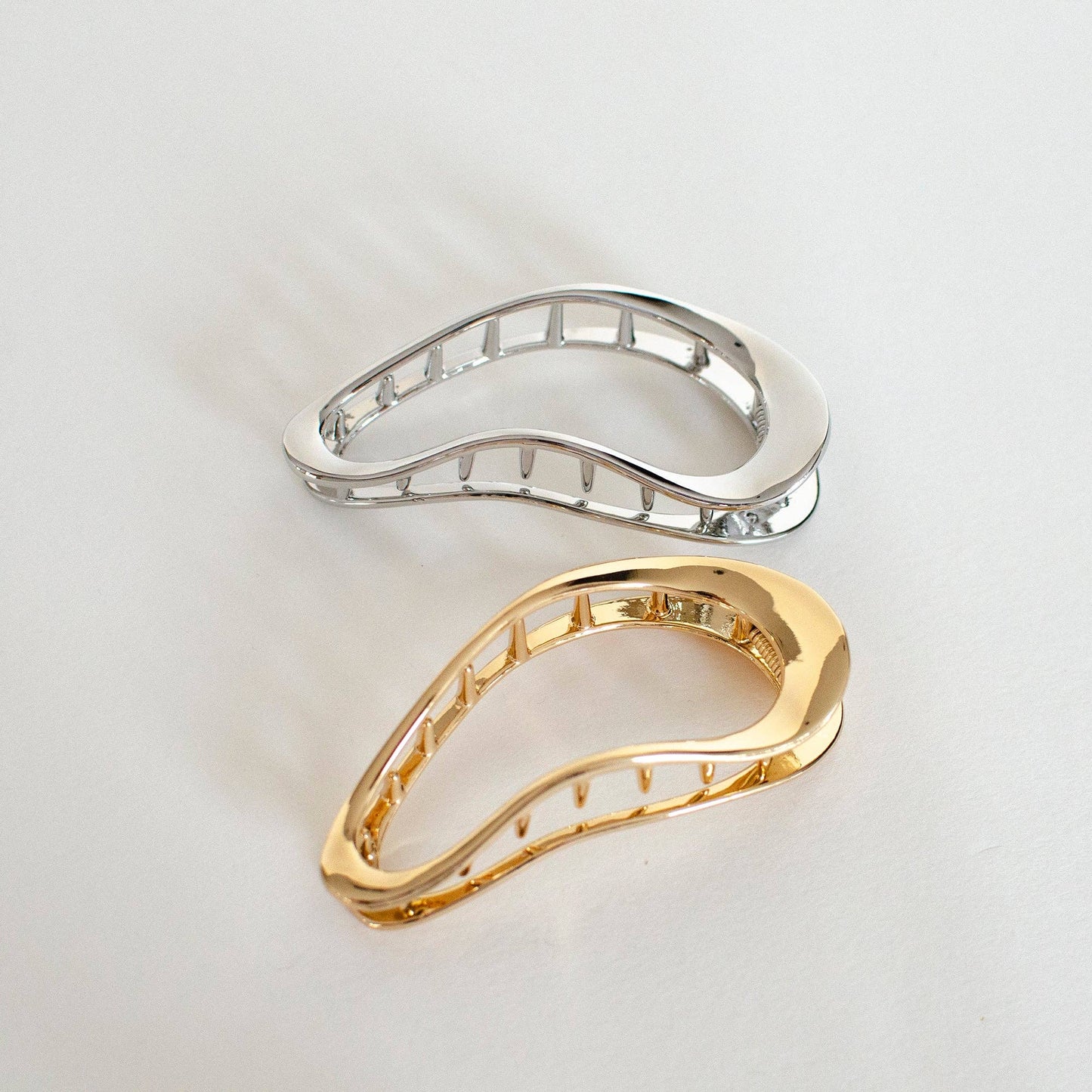 Organic Wave Claw Clip