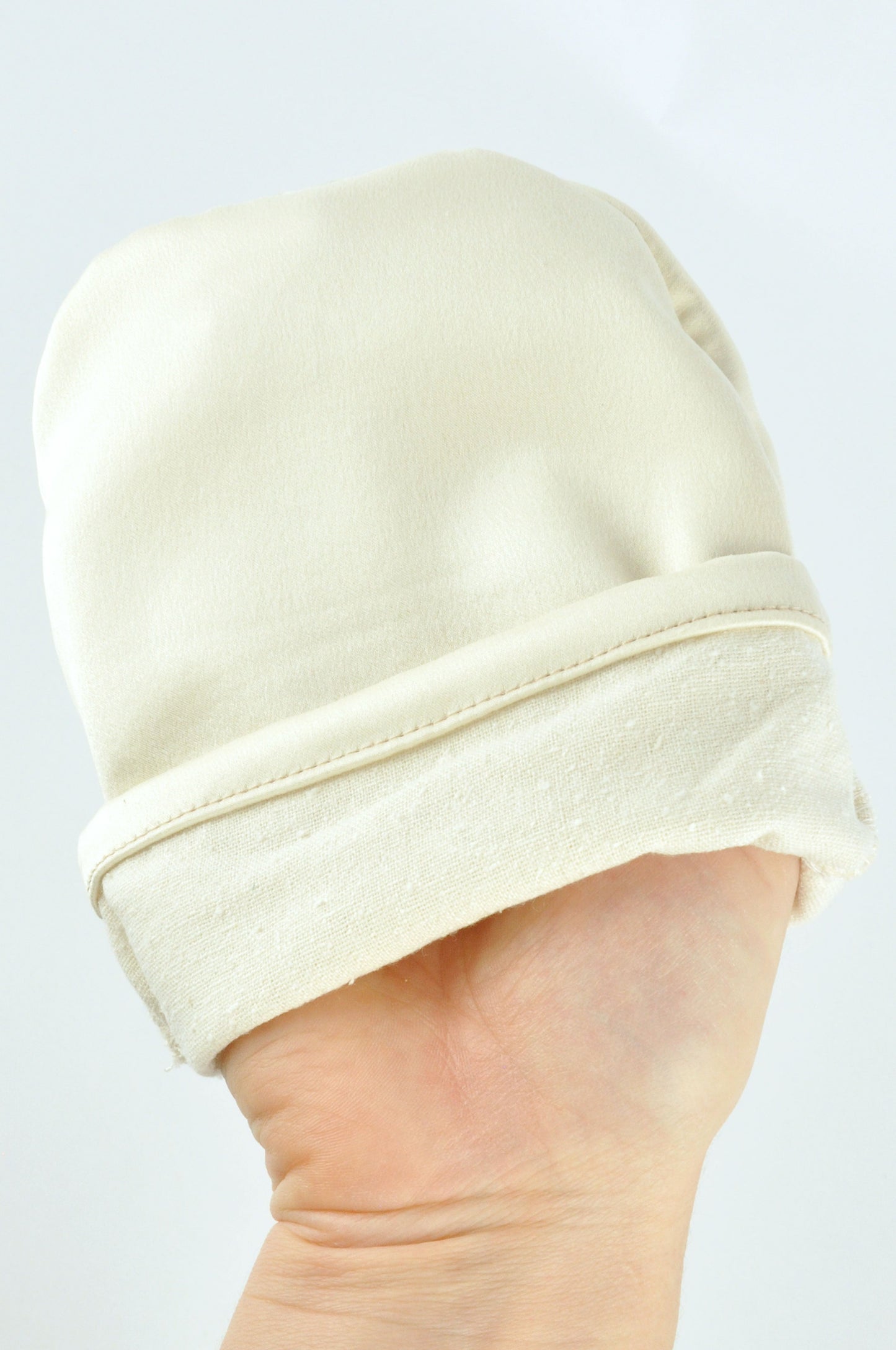 Dual Sided Silk Cleansing Mitt