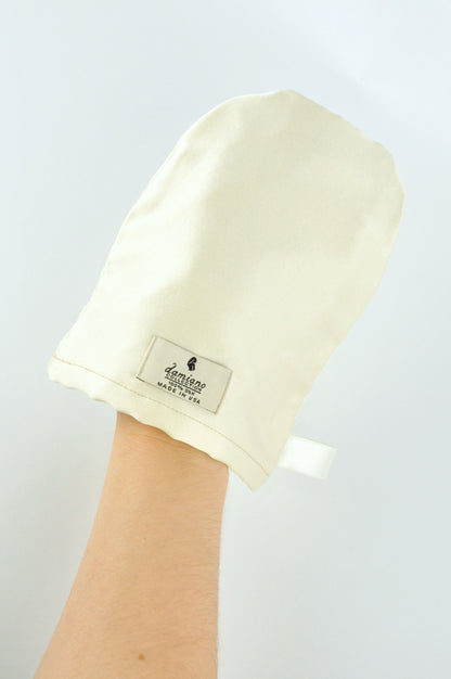 Dual Sided Silk Cleansing Mitt